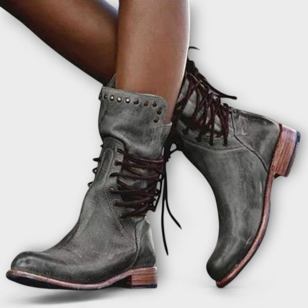 Carmen –  Boots