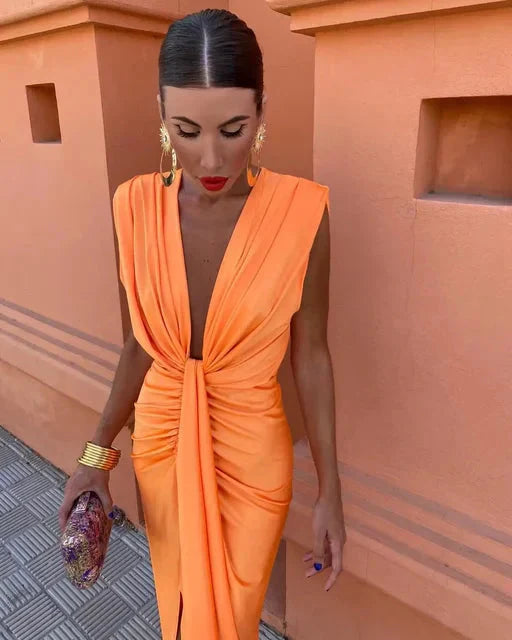 ALYSIA | Pleated Midi Dress with Elegant Flow
